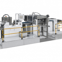 Автоматическая машина для каширования лайнера с внутренней стороны