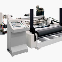 Машина для перемотки и продольной резки (бобинорезательная машина)