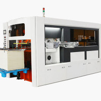 Автоматическая машина для высечки разверток из роля