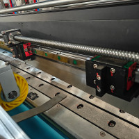 Автоматическая цифровая машина для биговки, рилевки и плоттерной резки листов гофрокартона