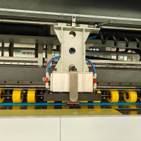 Автоматическая цифровая машина для биговки, рилевки и плоттерной резки листов гофрокартона