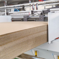 Автоматическая цифровая машина для биговки, рилевки и плоттерной резки листов гофрокартона