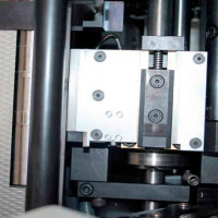 Дополнительное второе устройство бокового равнения на стороне привода (опция)