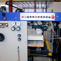 Автоматическая регулировка высоты головки самонаклада (опция)