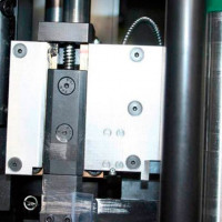 Устройство бокового равнения тянущего толкающего типа, сторона оператора