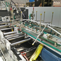 Секция окончательной фальцовки дна