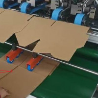 Вывод развертки и прессующий транспортер