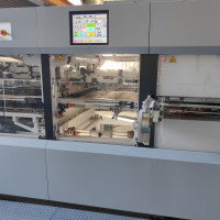 Секция высечки и секция удаления облоя